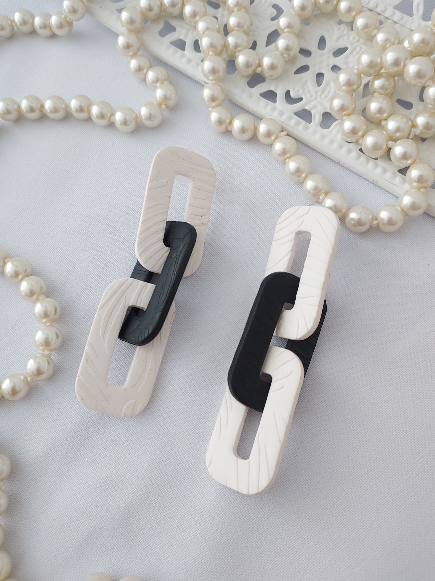 Chain me earrings