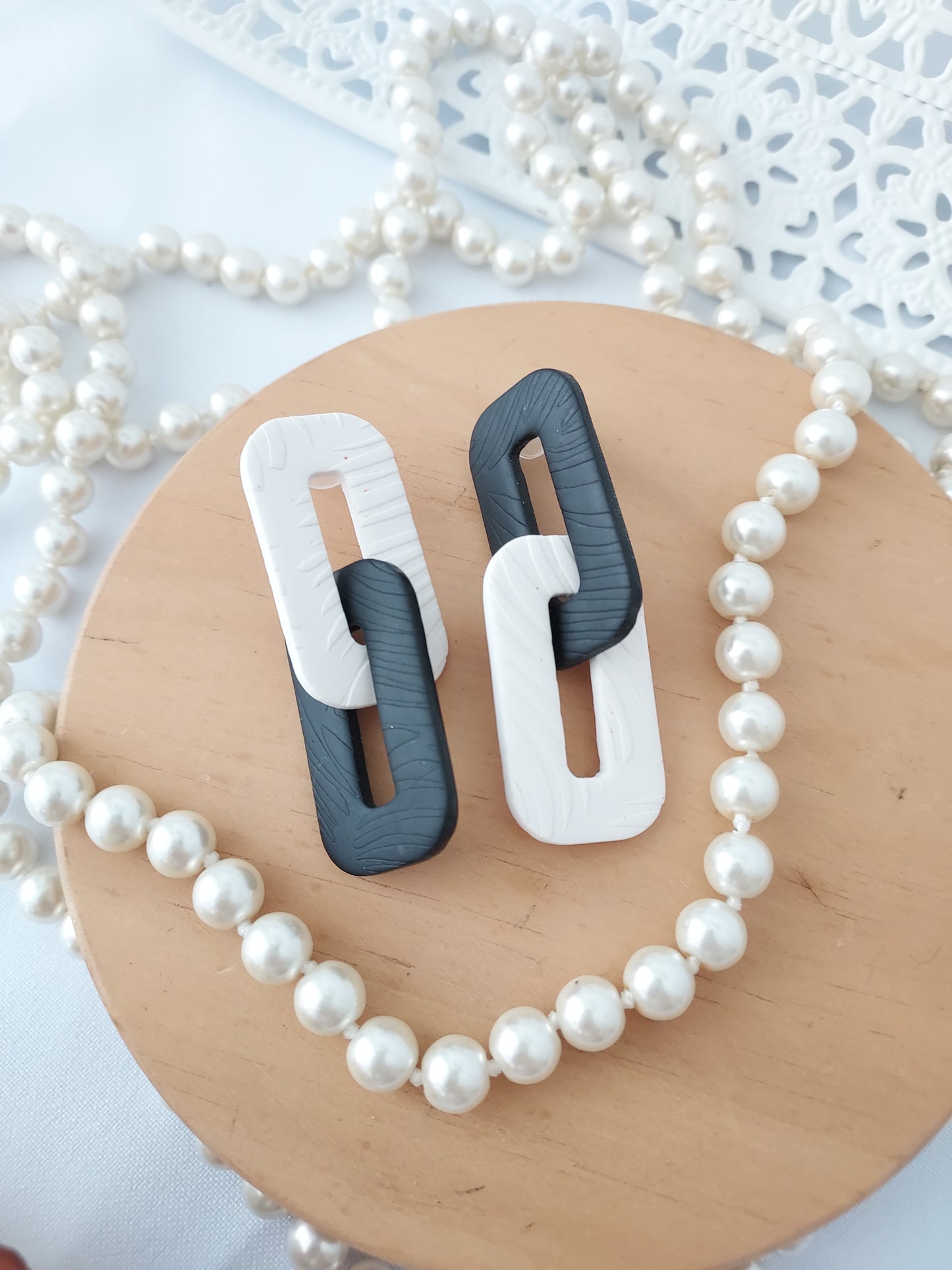 Chain me earrings