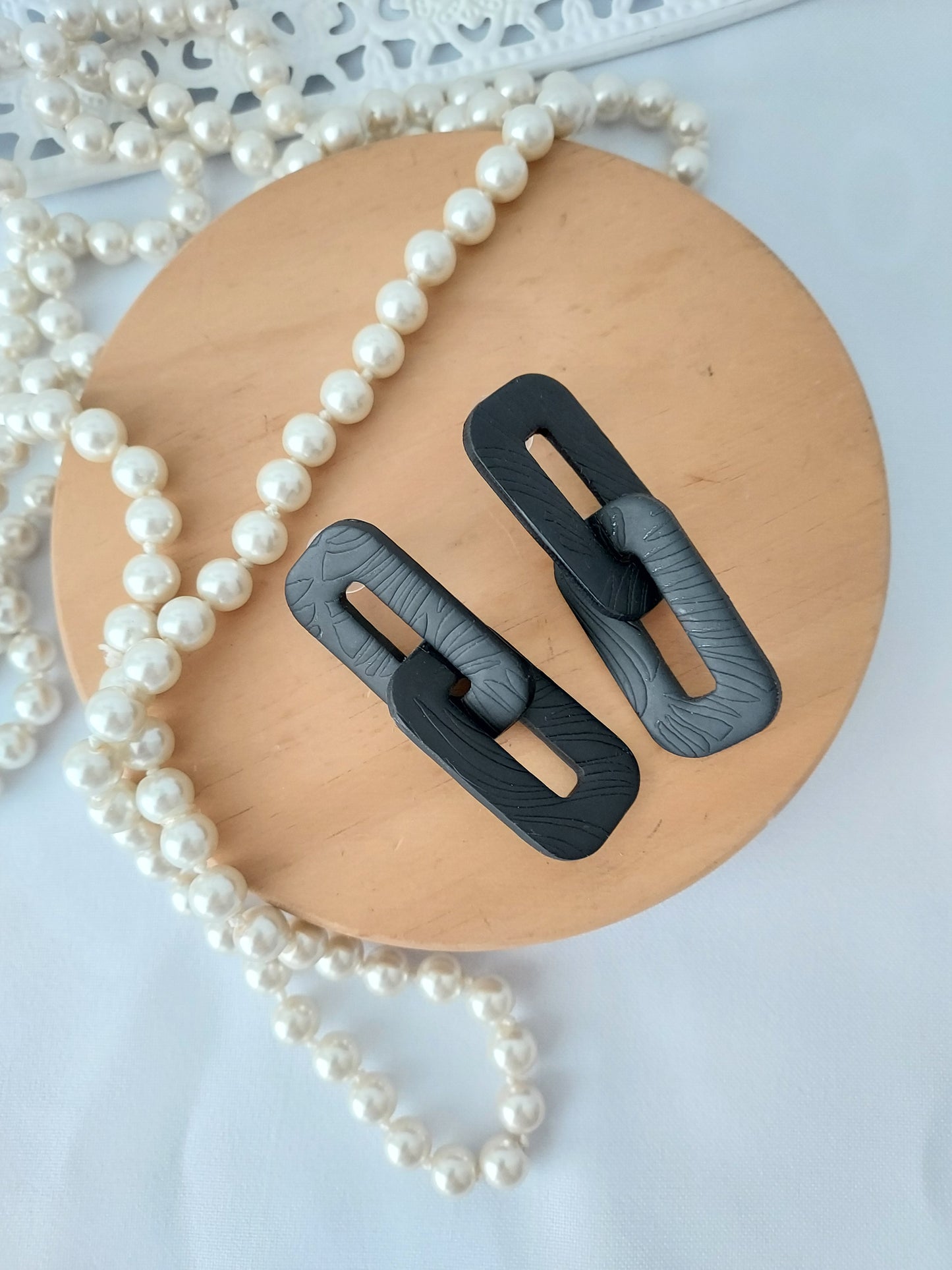 Chain me earrings
