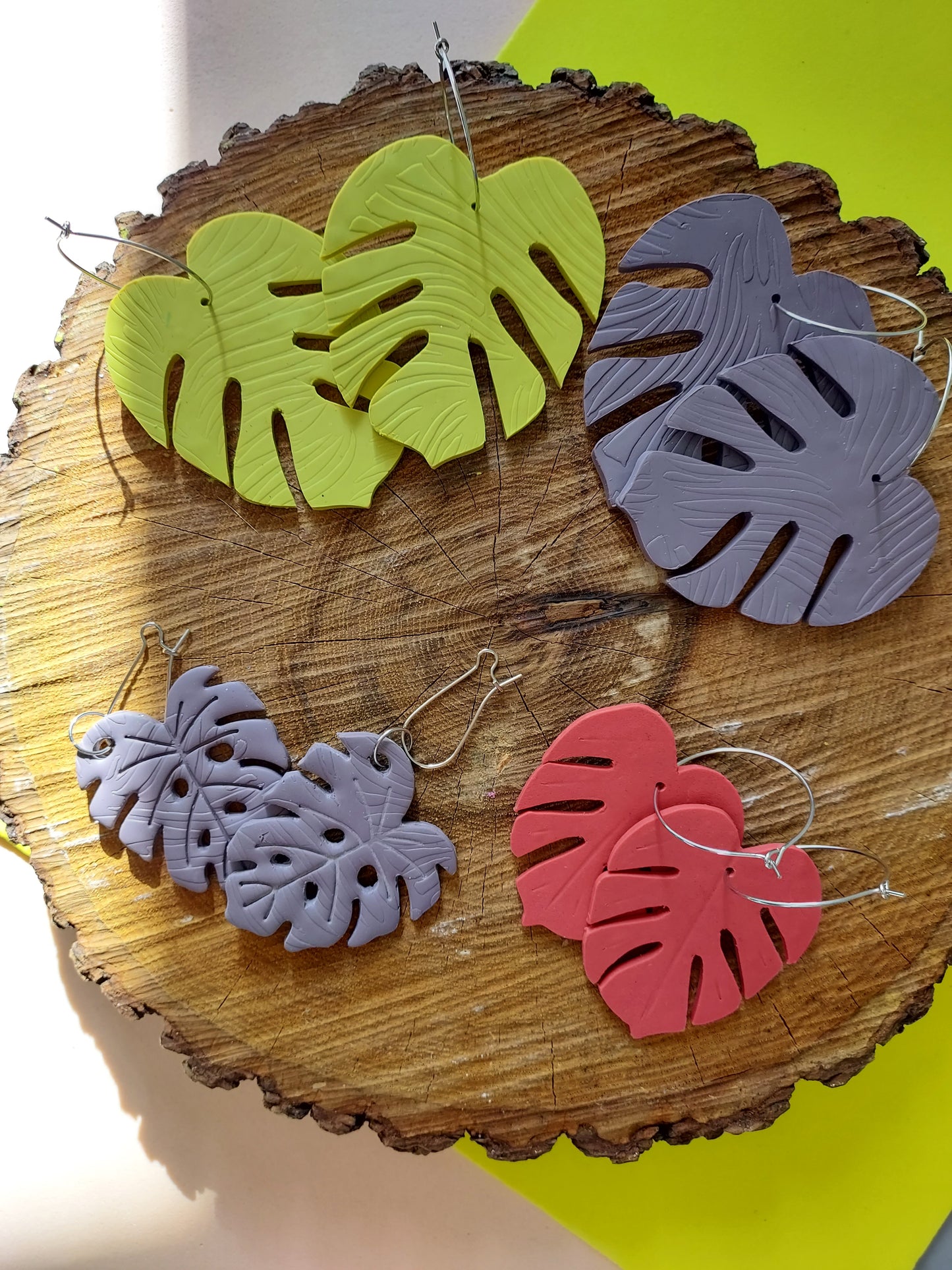 Monstera hoops