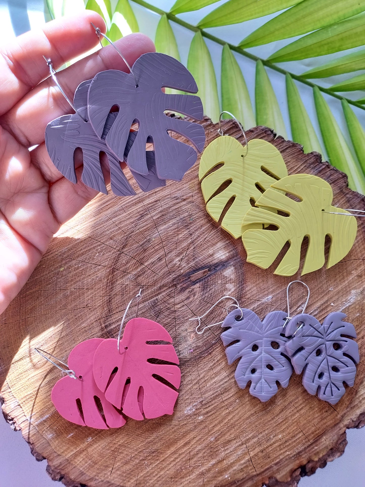 Monstera hoops