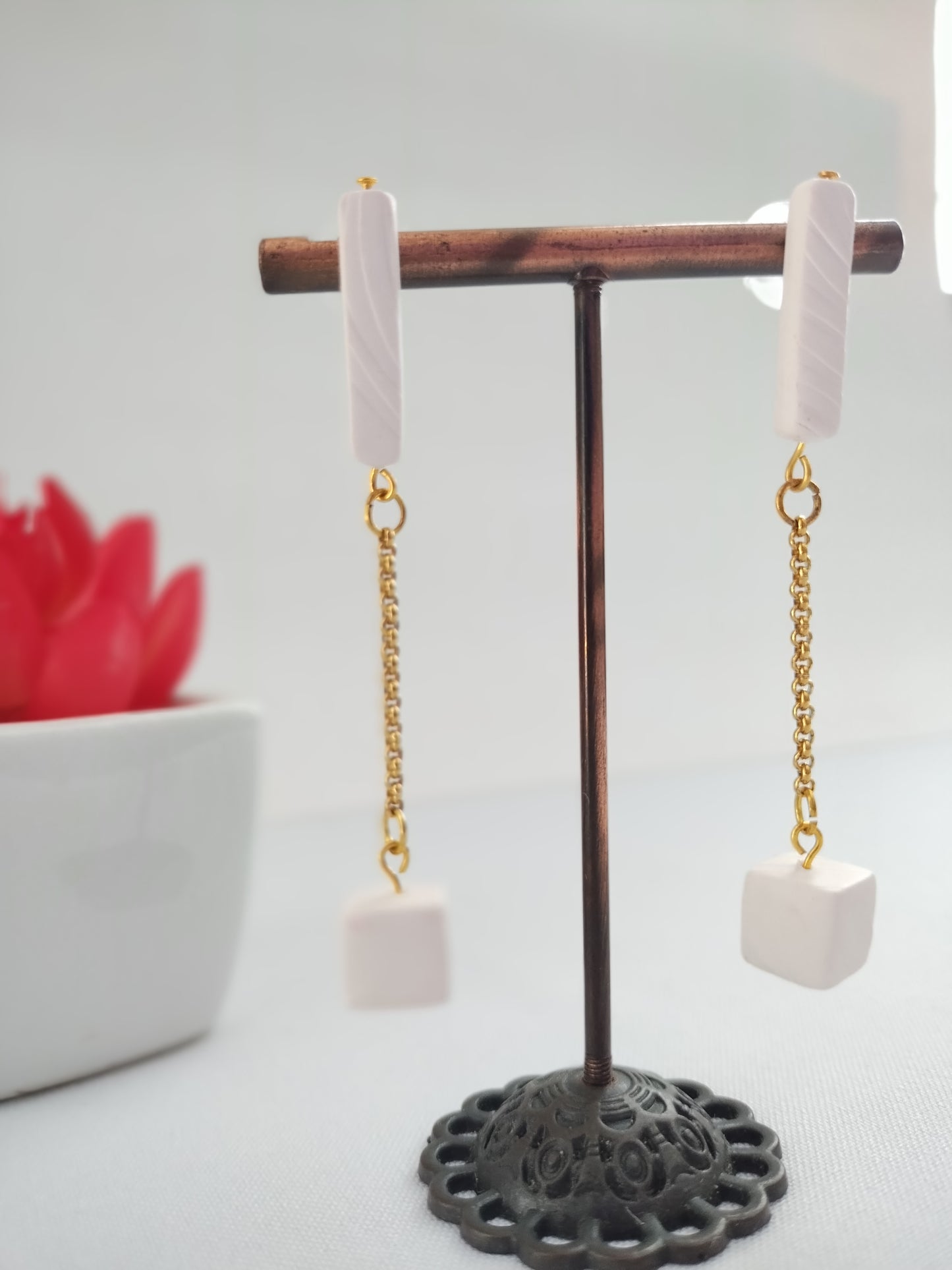 Dangle Cube