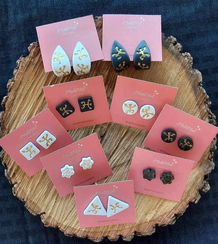 Sol Taíno Studs
