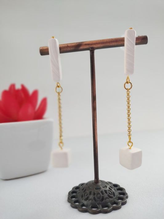 Dangle Cube